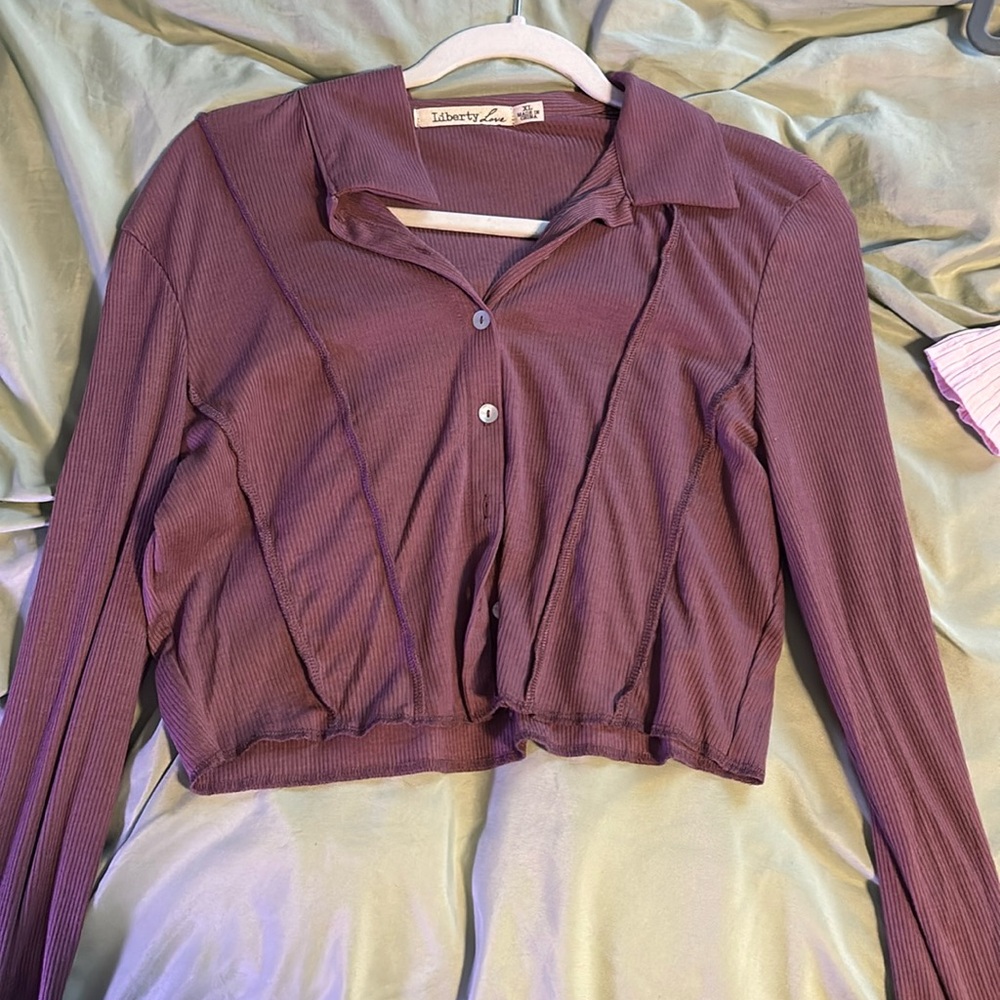 XL mauve/ purple collared long sleeve crop top. Never been worn